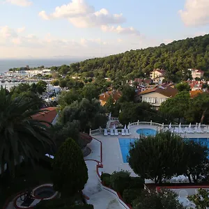 Merit Halki Palace 4* Heybeliada